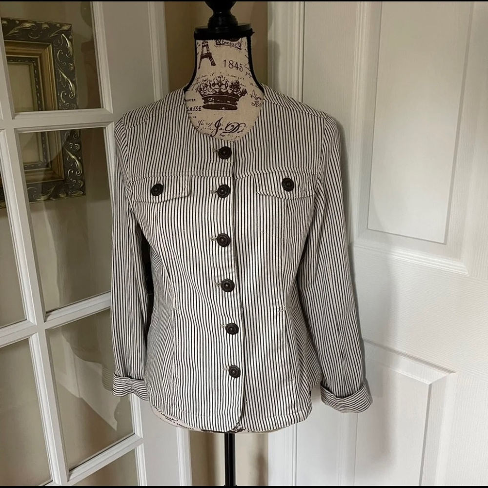 AMI Striped Button Top - Small